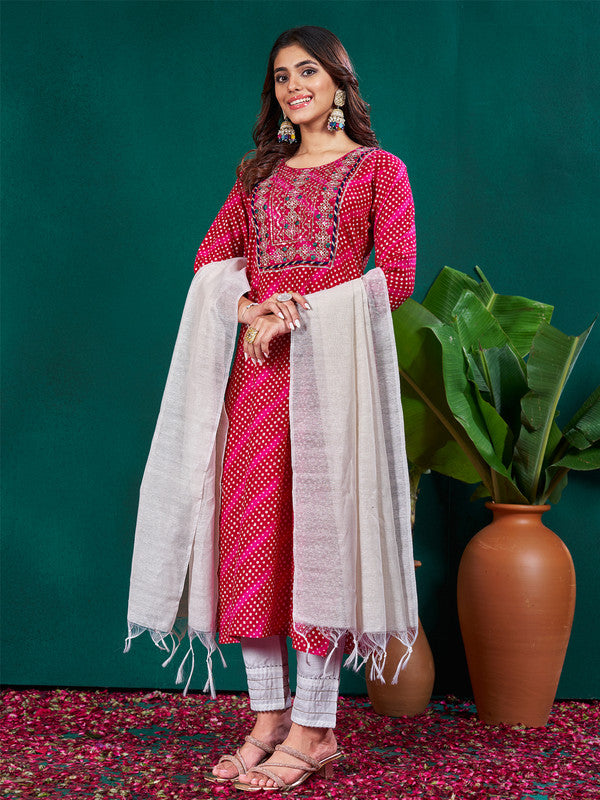 Women's Pink Rayon Pinted & Embroidery Kurta Set With Dupatta