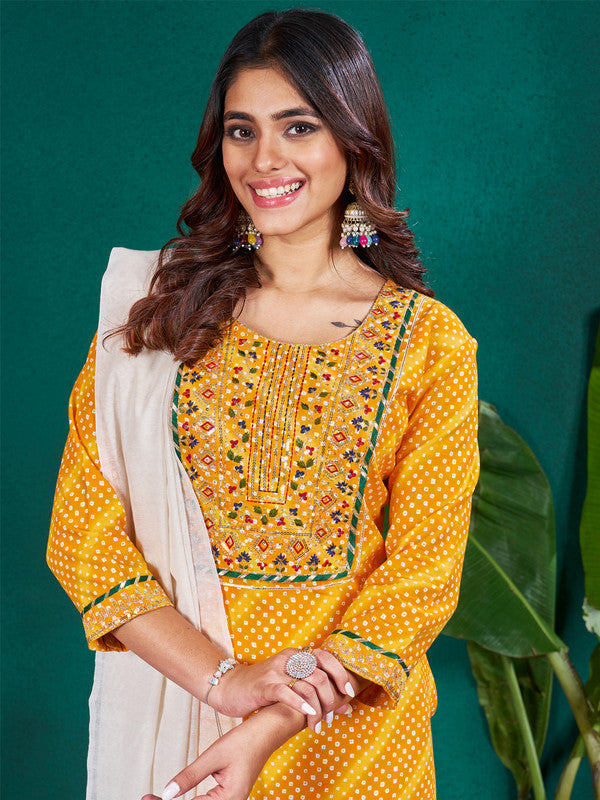 Women's Yellow Rayon Pinted & Embroidery Kurta Set With Dupatta