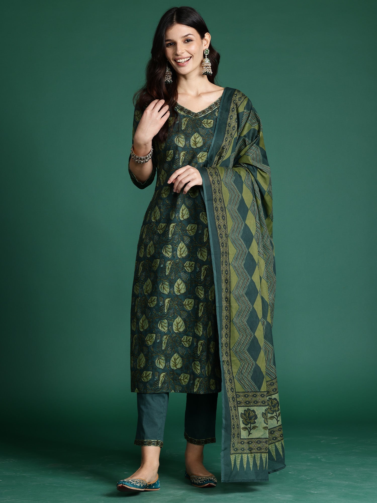 Women Green Printed Straight Kurta Trousers With Dupatta Set WomensFashionFun