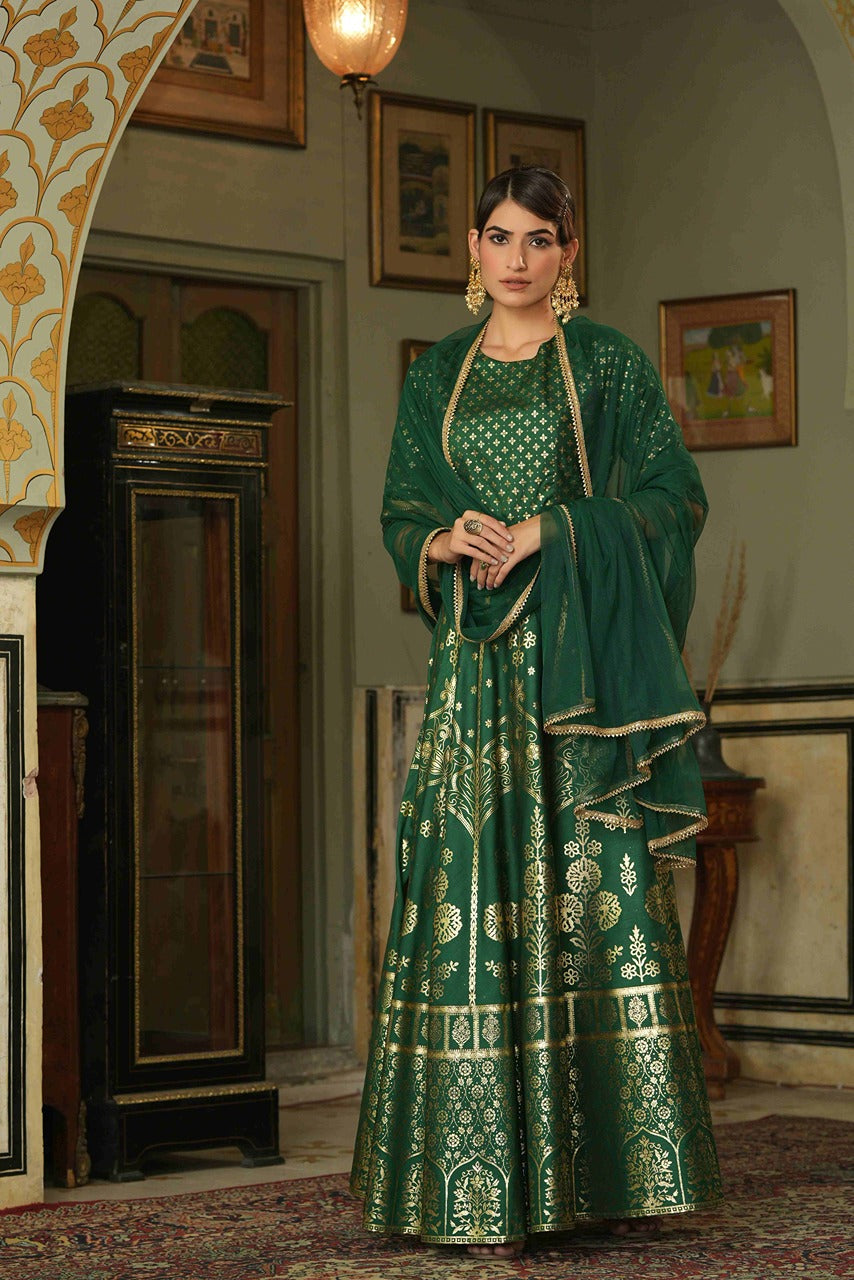 Green Shantoon Slub Printed Lehenga, Choli & Dupatta Set