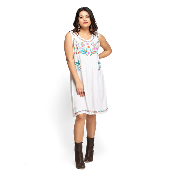 Women's embroidered dress | WomensFashionFun