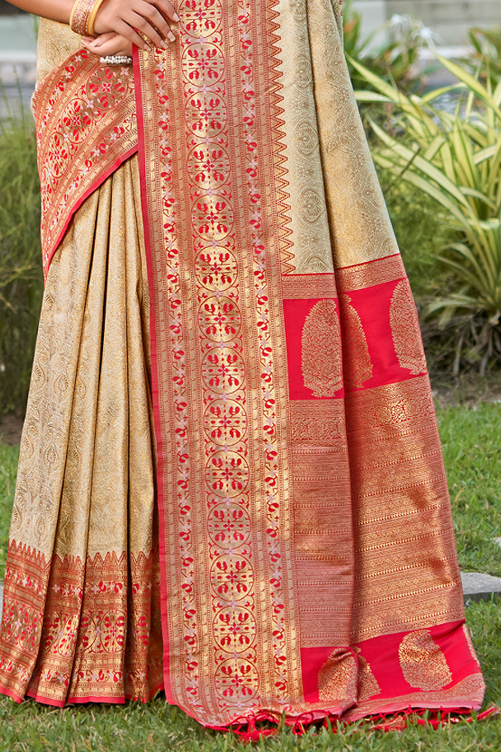 Women Pink Kanjivaram Silk Woven Work Traditional Tassels Saree