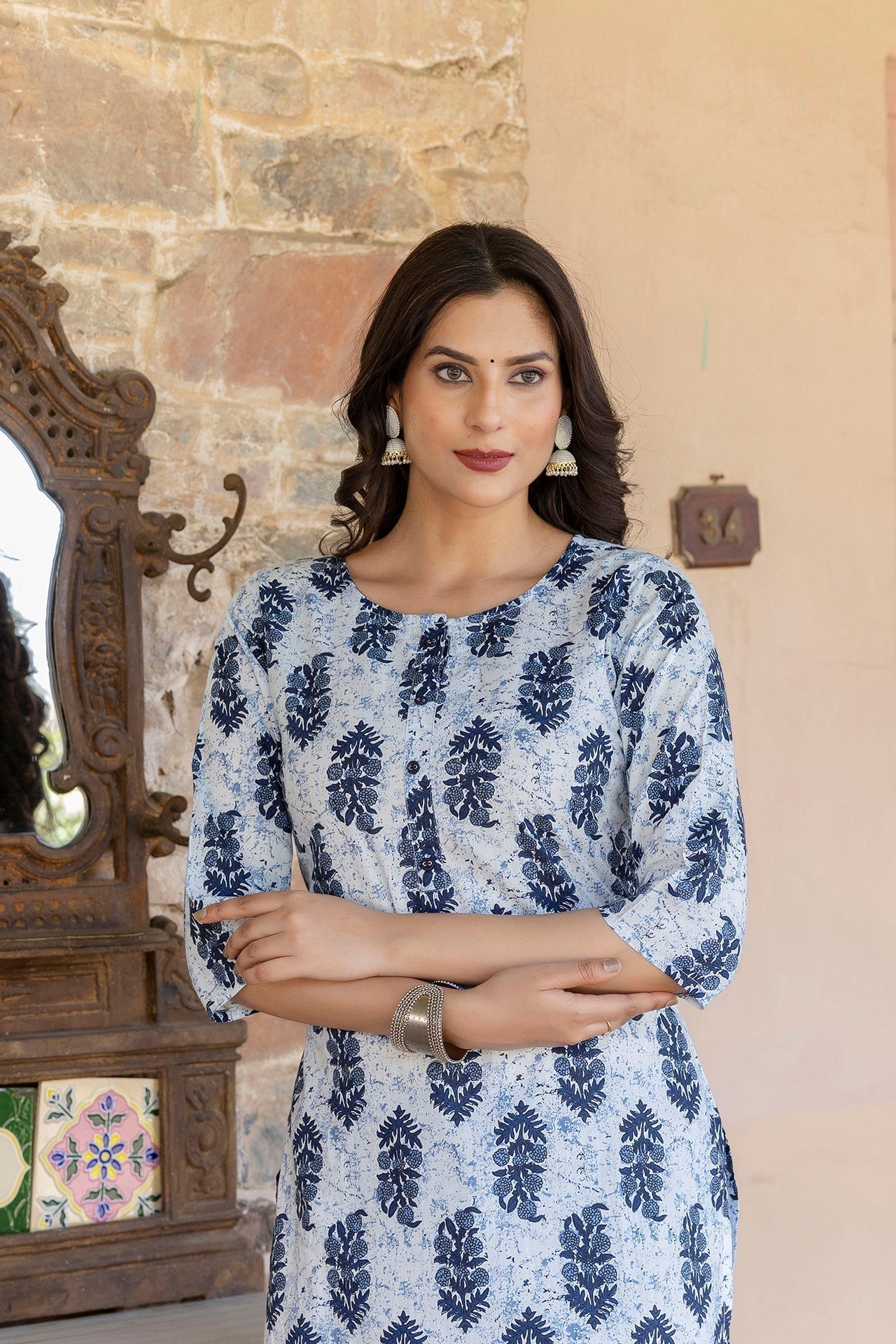 Women Blue Printed Straight Kurta with Three Quarter Sleeves WomensFashionFun