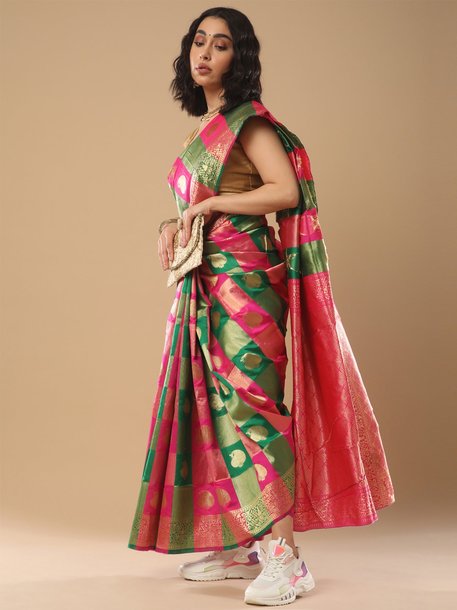 Women's Silk Blend Green Woven Design Designer Saree With Blouse Piece