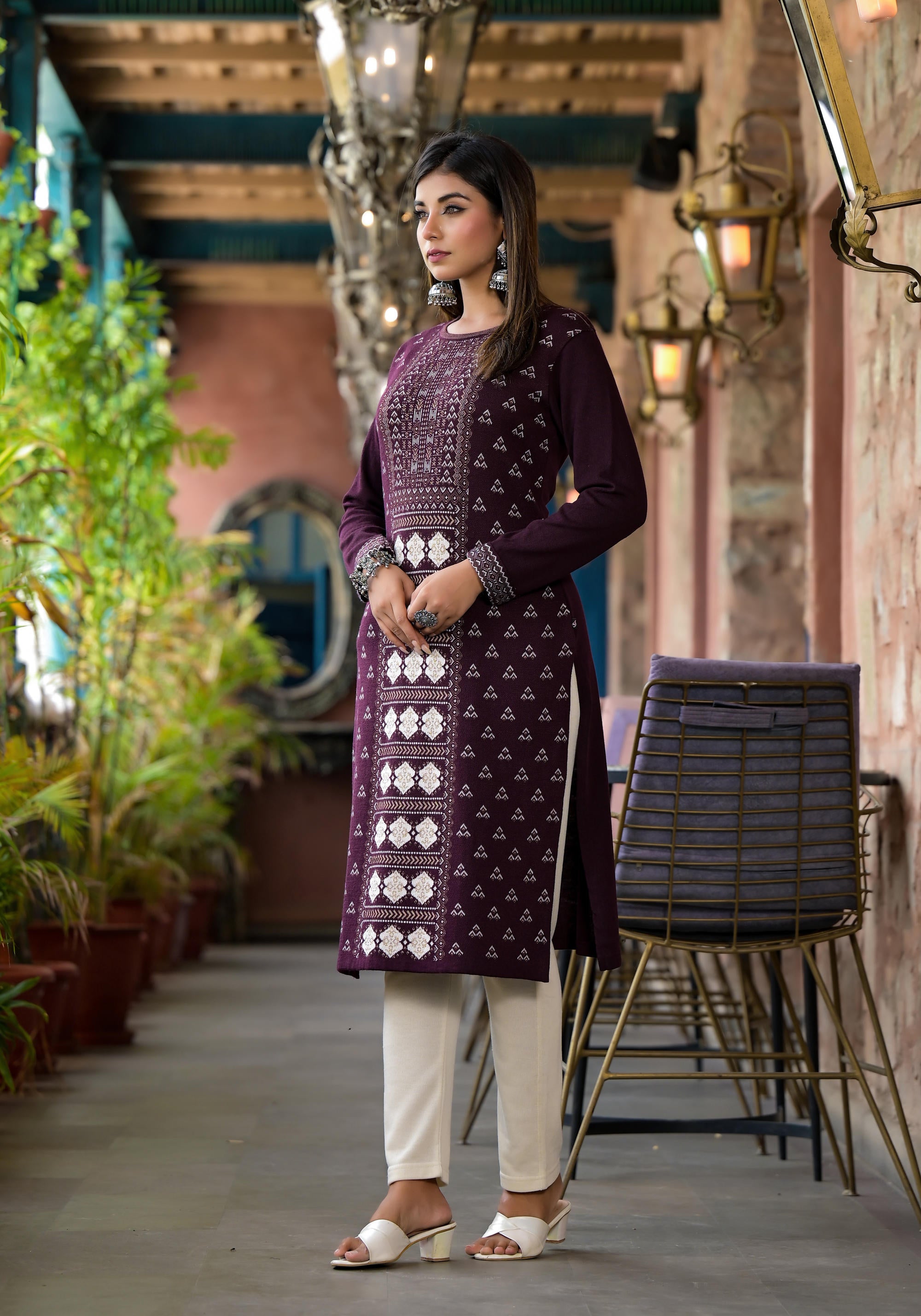 Mauve Ethnic Motif Printed Polycotton Straight Round Neck Women Kurta