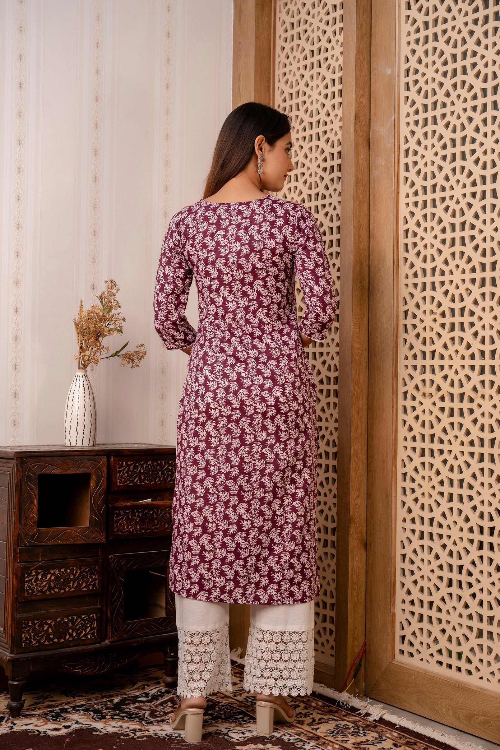 Women Purple Printed Straight Kurta With Three Quarter Sleeves WomensFashionFun