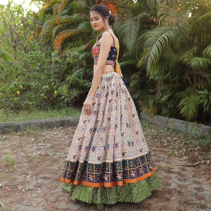 Women Bandhej Patola Foil Print Lahenga Choli Set