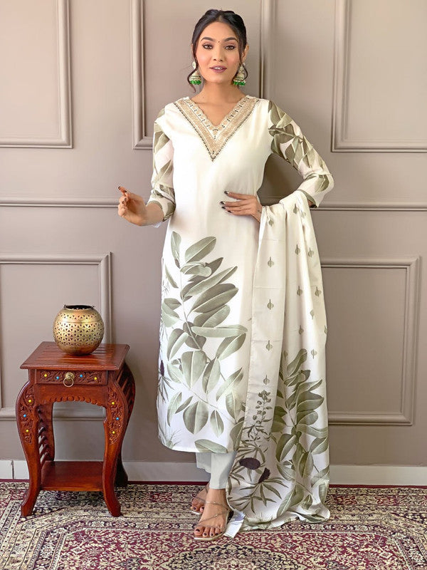 Women Embroidered  French Crepe with Cotton Lining Kurta Pant Set With Dupata