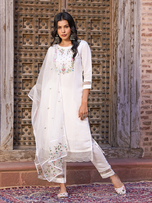 Women's Embroidered Viscose Chanderi Kurti With Pant & Dupatta Set