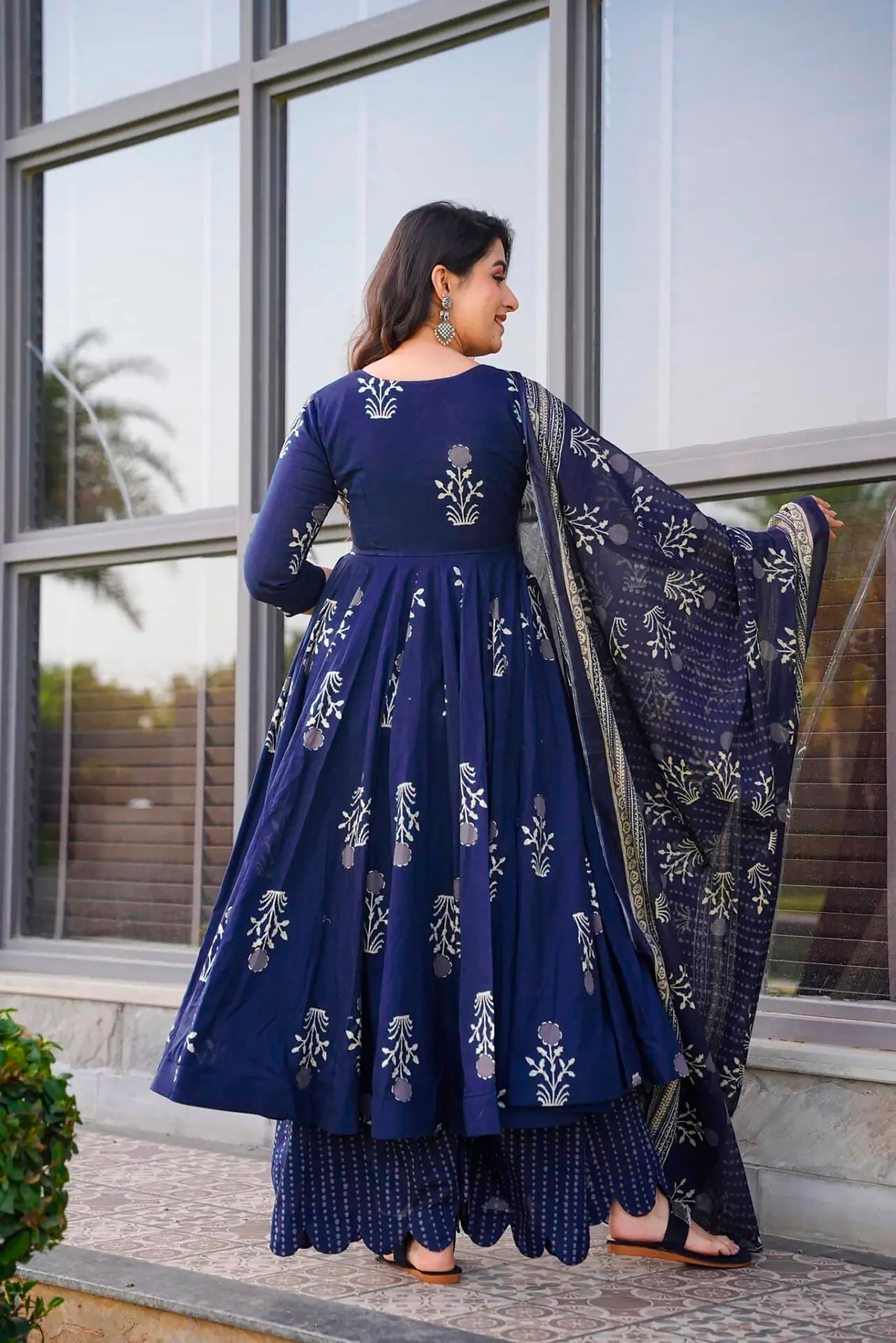 Women Royal Blue Pure Maslin  Heavy Digital Printed Kurta Set With Dupatta WomensFashionFun