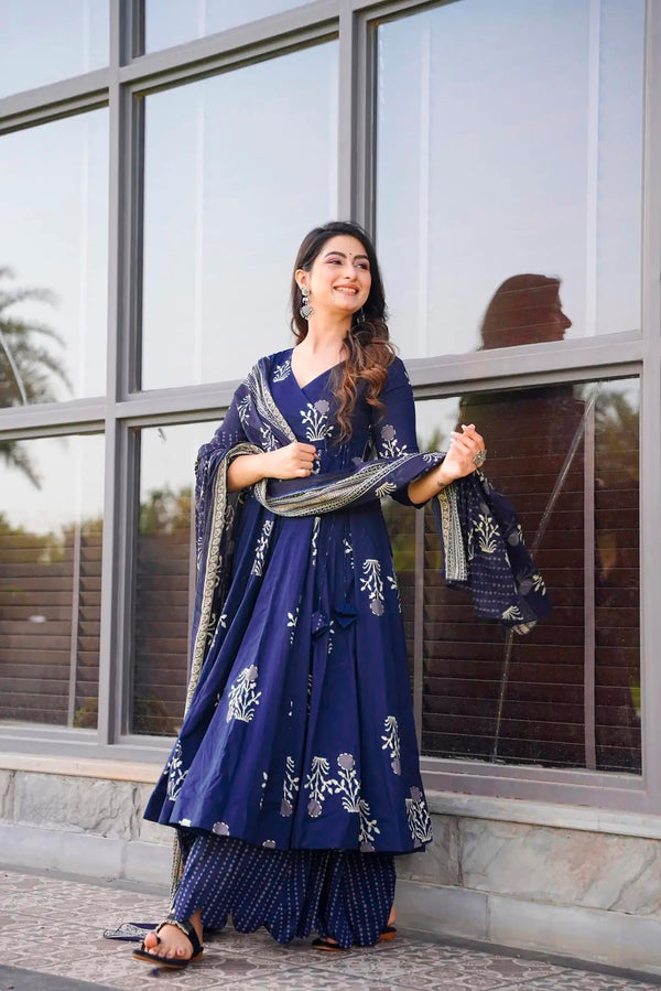 Women Royal Blue Pure Maslin  Heavy Digital Printed Kurta Set With Dupatta WomensFashionFun