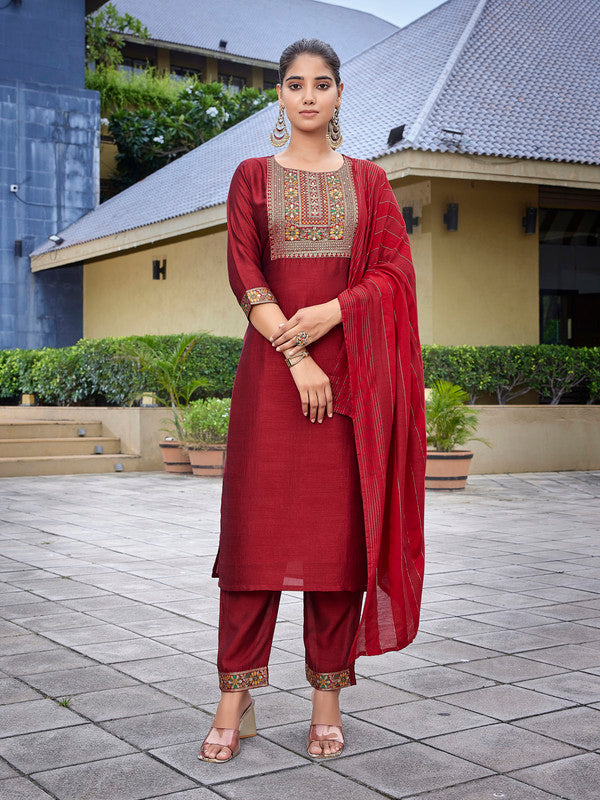 Women's Silk Blend Solid Straight Kurta Pant With Dupatta