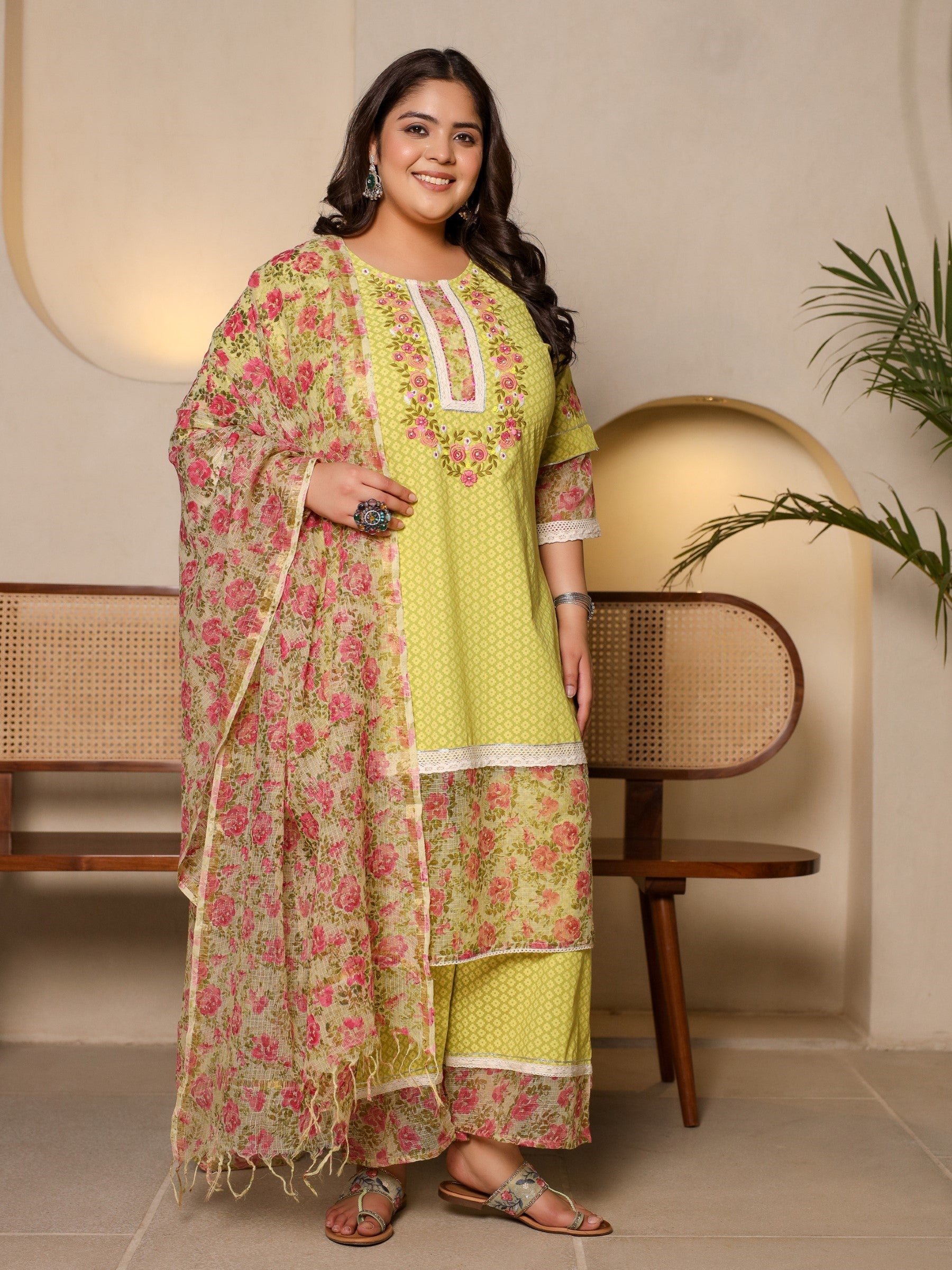 Women Lime green Cambric Floral Kurta Set With Dupatta