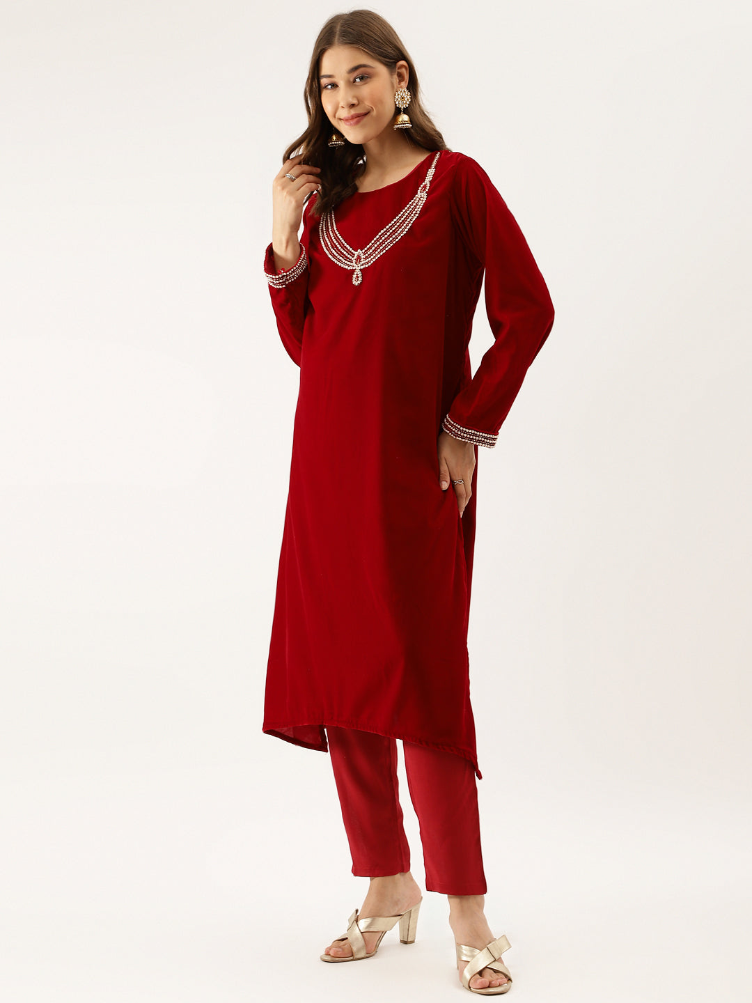 Women Maroon Plain Velvet Bead work Embroidered Kurta Set with Organza Dupatta