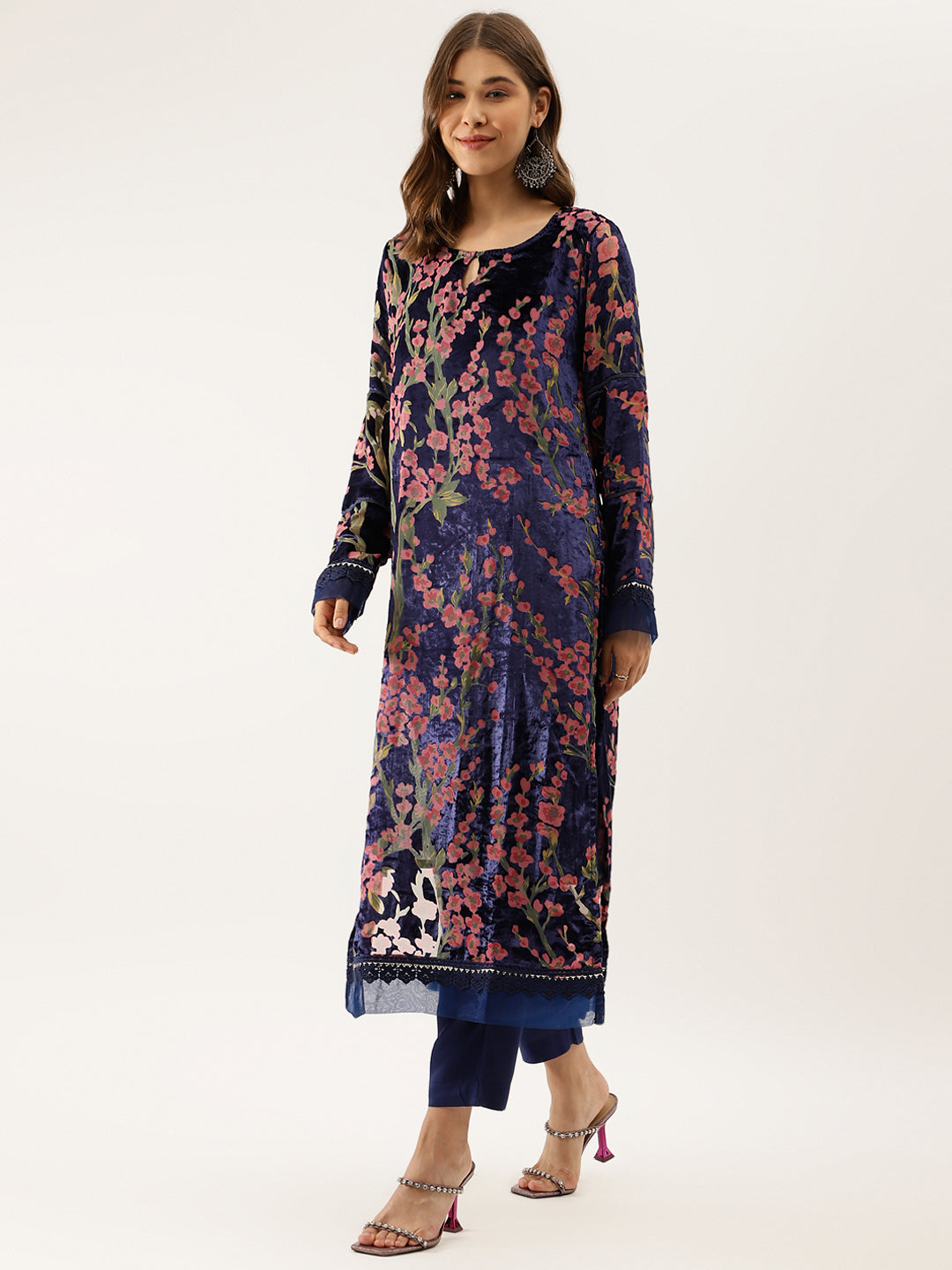 Women Blue Floral Burnout Velvet Kurta Set with Organza Dupatta